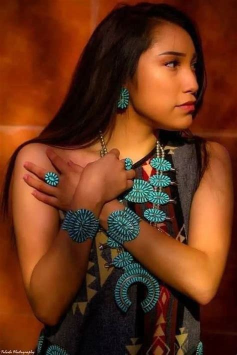 Pin By Osi Lussahatta On Ndn In 2020 Native American Beauty Navajo