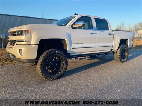 2017 Chevrolet Silverado 1500 Z71 4x4 Crew Cab Ltz Lifted Pickup