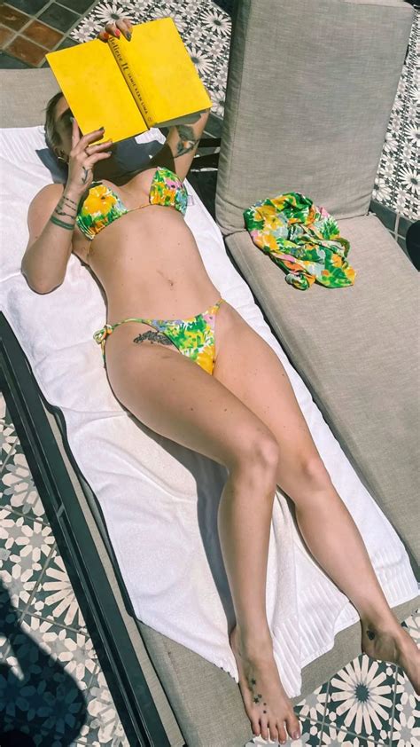 Joanna Jojo Levesque In Bikini Instagram Photo 06292021 Hawtcelebs