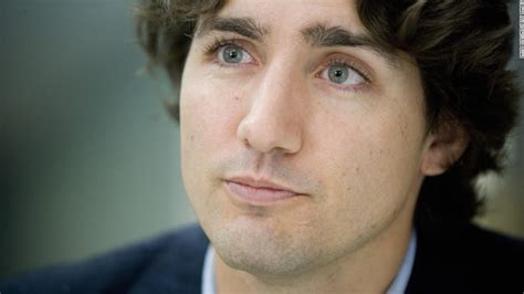 justin trudeau sworn in as canada s prime minister