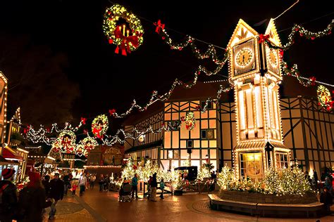 13 Christmas Towns And Santas Villages That Absolutely Sparkle