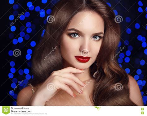 Makeup Elegant Hairstyle Beautiful Brunette With Long Wavy Hair Red Lips Makeup And Manicured