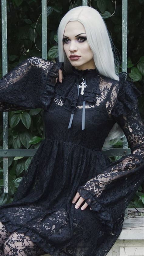Queens Goth Style Fashion Gothic Swag Moda Fashion Styles Goth Subculture