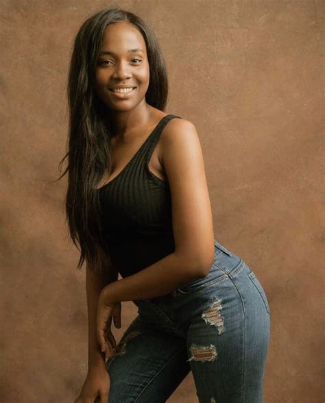 Munachi is a famous nigerian rapper, songwriter, recording artiste, stage performer, television presenter and a model. Unoaku Anyadike: New Photos Of The Most Beautiful Girl In ...