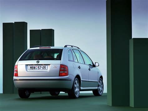 Kompaktní velikost neznamená u modelů škoda žádné ústupky v oblasti bezpečnosti. Skoda Fabia I Combi (6Y) 1.4 16V (75 Hp)