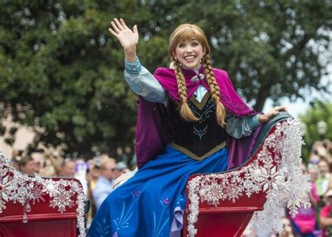 Inaugural Anna Elsas Royal Welcome Parades Through Disneys Hollywood Studios In