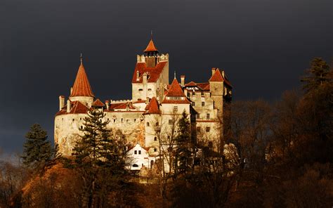 Otra Fachada De Rumania Castillo De Bran Castillo De Dracula