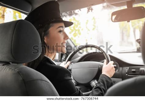Beautiful Female Taxi Driver Car Arkivfoto Rediger Nå 767308744