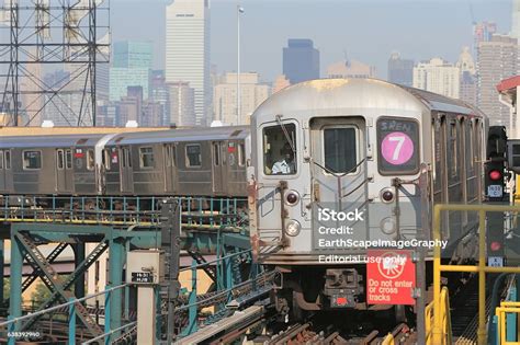 New York Ubahn 7 Linie Stockfoto Und Mehr Bilder Von Queens Queens Bahngleis Eisenbahn Istock