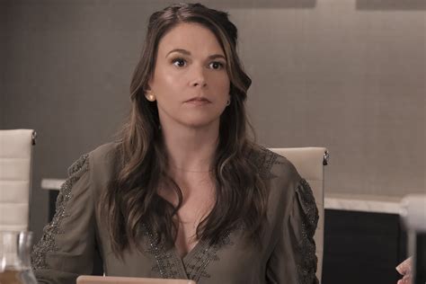 Younger Season 6 Sutton Foster And Hilary Duff Preview The Latest