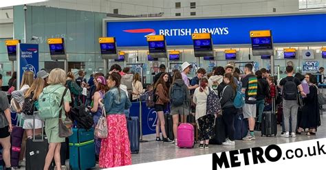 Heathrow Strikes Called Off After British Airways Workers Accept Pay