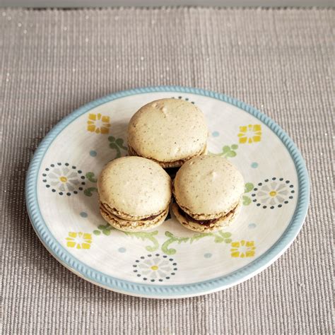 Hazelnut Macarons With Nutella Ganache Tramplingrose Scrumptious