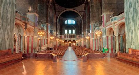 The cathedral was designed in an early christian byzantine style by victorian. Westminster Cathedral Virtual Tours