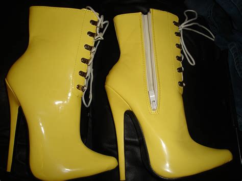 Brand New Yellow Extreme High Heel Patent White 18cm Stiletto Heel Fetish Sexy Ankle Lace Up