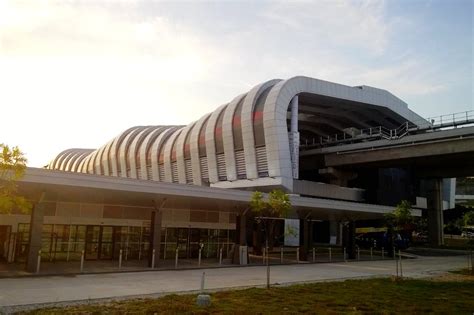 It starts from putra heights right through to gombak. Putra Heights LRT Station - klia2.info