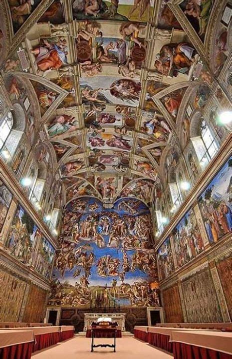 The interior of the sistine chapel showing the ceiling in relation to the other frescoes. Pin de Maristela Lamberti em Wonderful World | Capela ...