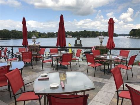 Here Are 29 Lake Country Restaurants And Bars Where You Can Dine