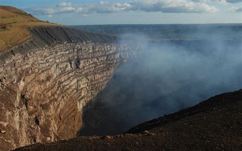 Active Crater In Masaya Volcano National Park The Volcanic Flickr