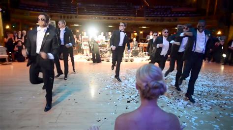 Groom Groomsmen Surprise Bride With Epic Dance Routine On The Feed Cbs News