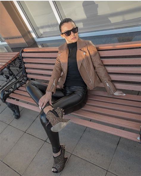 Pin Su Faux Leather Pants Outfits