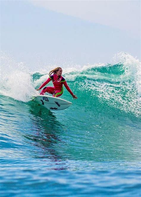 Surf Lady Malia Ward In 2020 Surf Girls Surfing Surfer