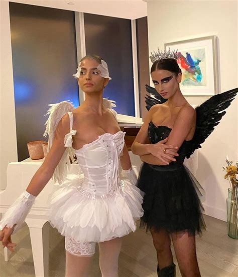 Black And White Swans In 2020 Halloween Outfits Classic Halloween