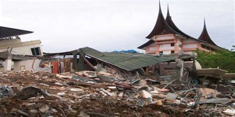 Sebelum gempa lombok, gempa juga terjadi di pulau jawa dan sumatera. Apakah gempa bumi yang terus berlanjut merupakan tanda ...