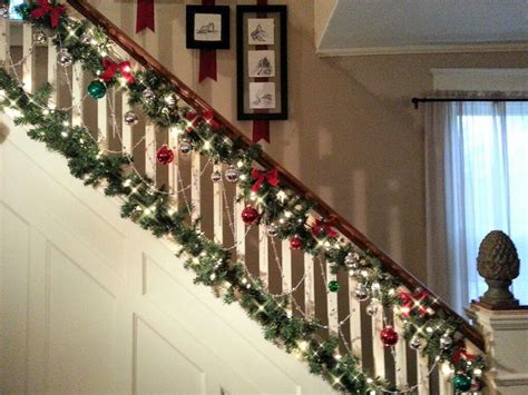 Christmas Banister Makes Me Wish I Had A 2 Storey House Christmas