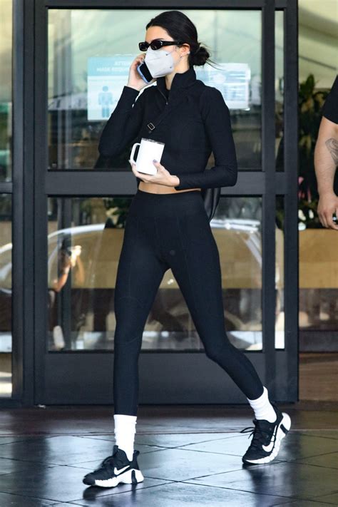 Kendall Jenner Flaunts Her Tight Ass And Cmeltoe 12 Photos The