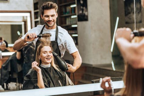 52200 Peluquería Para Hombres Fotografías De Stock Fotos E Imágenes