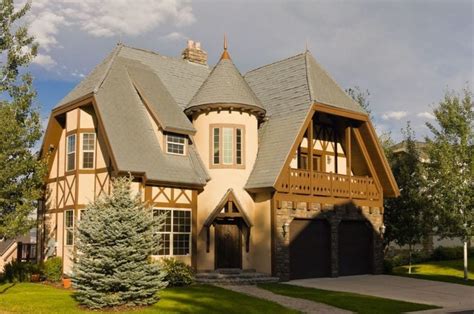 20 Of The Most Gorgeous Tudor Style Home Designs