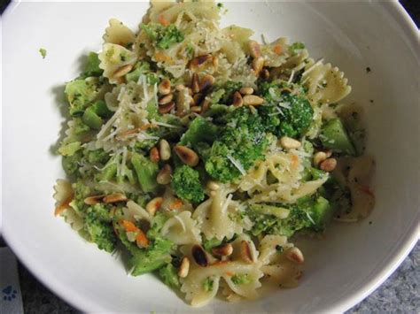 Broccoli And Bow Ties Recipe