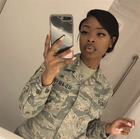 pin by 𝒮𝒽𝑒𝒮𝑜𝒢𝓁𝑜𝓇𝒾𝑜𝓊𝓈 🎎💕 on f l i c k army women military women air force women