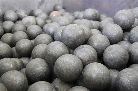 Carbon Alloy Steel Forged Steel Ball Gcr15 Grade Steel Grinding Balls
