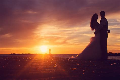 Sunset Wedding Pictures Wedding Pictures Fun Wedding Photography