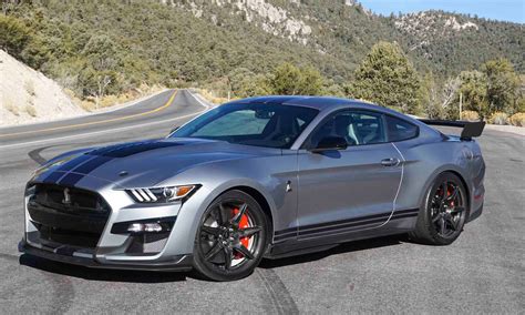 This Is How A 1000 Hp Shelby Gt500 Is Faster Than The Tesla Model S Plaid