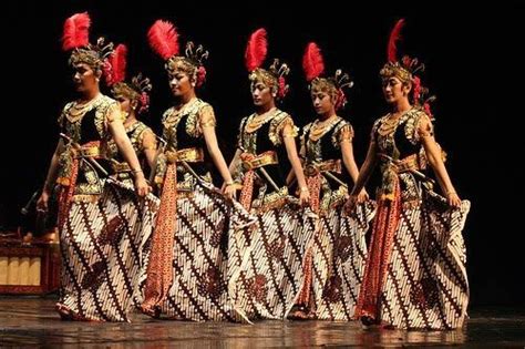 Tari Bedhaya Ketawang Tarian Tradisional Dari Daerah Jawa Tengah Riset