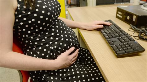Pregnant Women And New Mums Suffer Rise In Discrimination At Work Itv