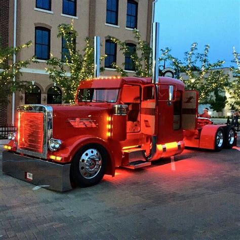 Peterbilt Custom 379 Light Show Big Trucks Peterbilt Trucks Trucks