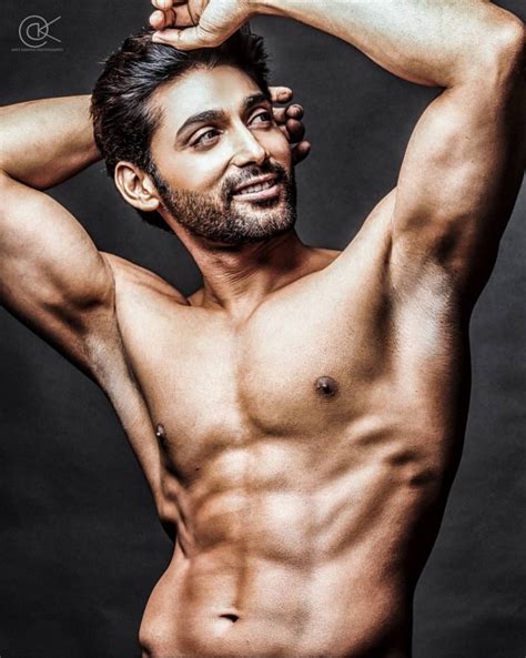 Shirtless Bollywood Men Ruslaan Mumtaz Topless