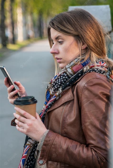 premium photo closeup portrait headshot upset sad skeptical unhappy serious woman talking