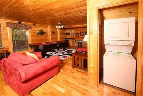 Situated in pigeon forge, this cabin is 1.1 mi (1.7 km) from goats on the roof and 2 mi (3.3 km) from smoky pigeon forge cabin rentals. Pigeon Forge Cabin - Trinity - 3 Bedroom - Sleeps 10