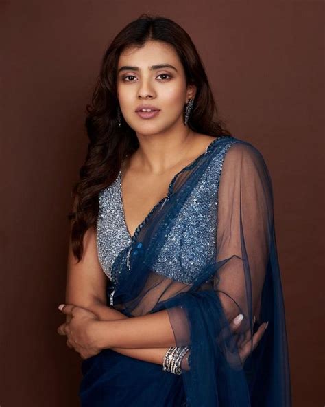 Actress Hebah Patel Looks Gorgeous In Saree Telugu Rajyam Photos
