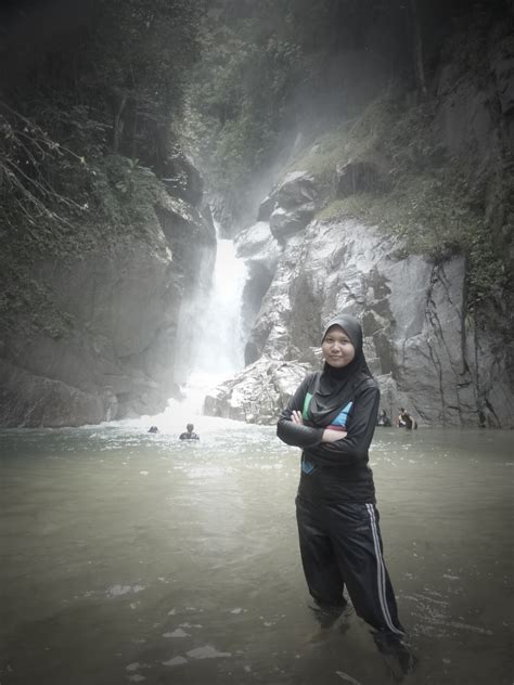 But malaysian mentally need to be upgraded rubbish thrown everywhere. Air Terjun Sg Chilling