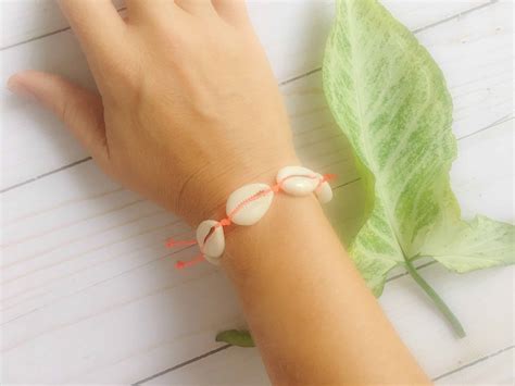 Diy Cowrie Shell Bracelet Tutorial Crafting On The Fly