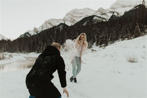 35 Amazing Winter Photoshoot Ideas To Try This Winter