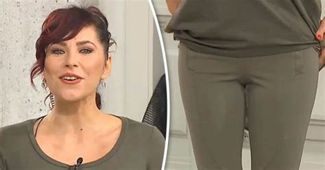 Sexy Qvc Host Sends Viewers Into Meltdown With Accidental Wardrobe Malfunction Daily Star