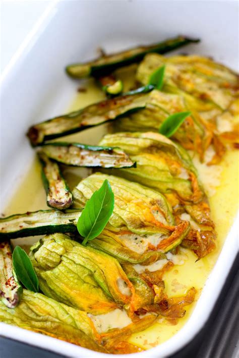 Fleurs De Courgettes Farcies à La Ricotta Veggie Recipes Gourmet