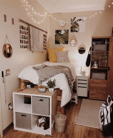 15 Insanely Cute Dorm Room Ideas To Copy This Year Slaapkamerideeën Slaapkamerdecoratieideeën