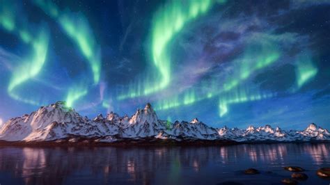 Assista Uma Magnífica Aurora Boreal Com Um Time Especializado